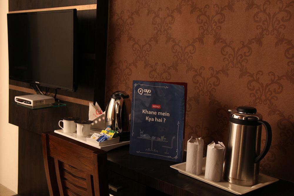 Oyo 905 Galaxy View Hotel Prayagraj Exterior foto