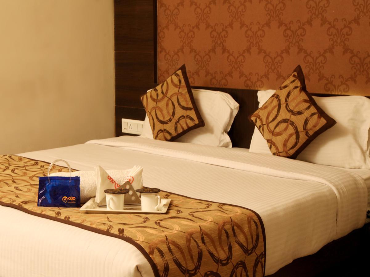 Oyo 905 Galaxy View Hotel Prayagraj Exterior foto