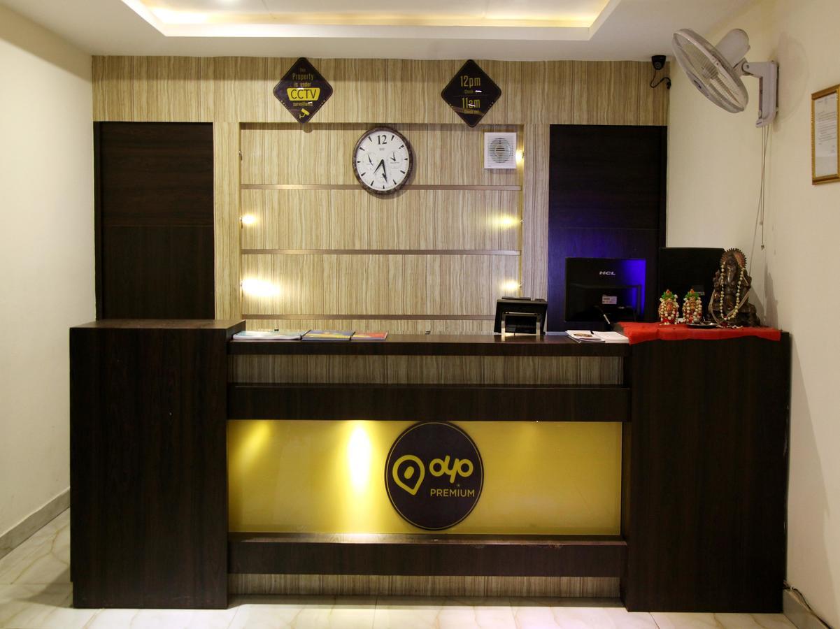 Oyo 905 Galaxy View Hotel Prayagraj Exterior foto